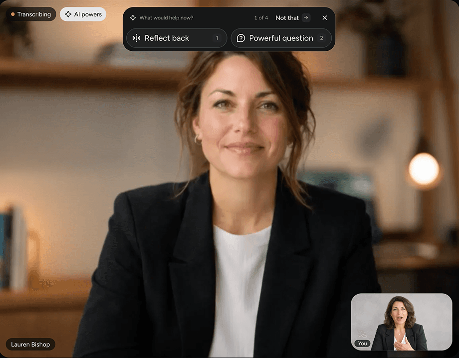 Uma videochamada com a resposta da IA por cima do cliente